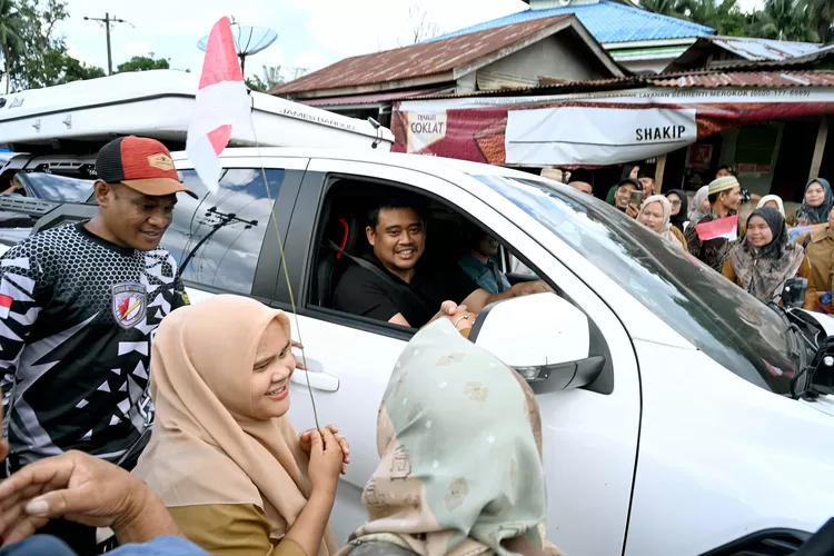 Jalan Desa Kuta